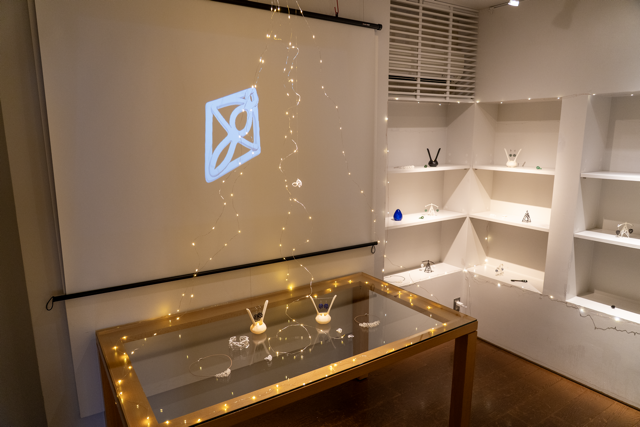 circle around exhibition archive